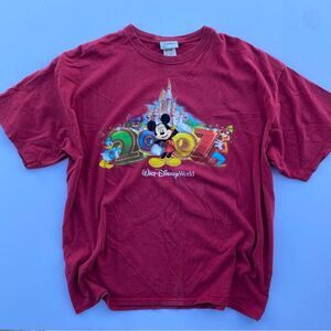 Vintage 2007 Red Walt Disney World Mickey Castle Logo Tee XXL